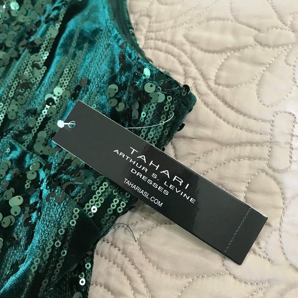 NWT Tahari by Arthur S. Levine Velvet Sequin Dress - Picture 6 of 6